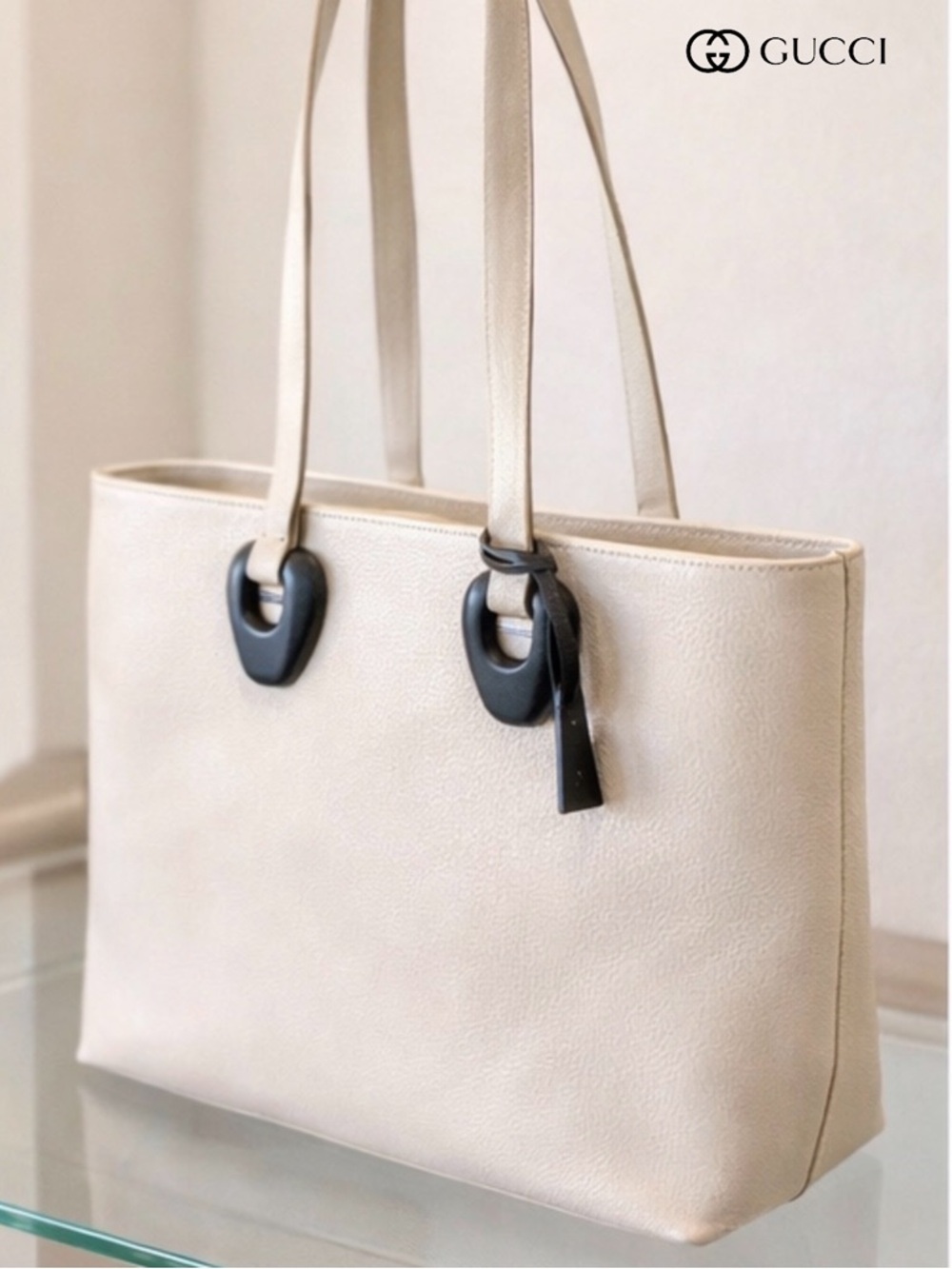 AUTHENTIC RARE GUCCI CREAM/IVORY LEATHER TOTE BLACK SCUPTURAL HARDWARE